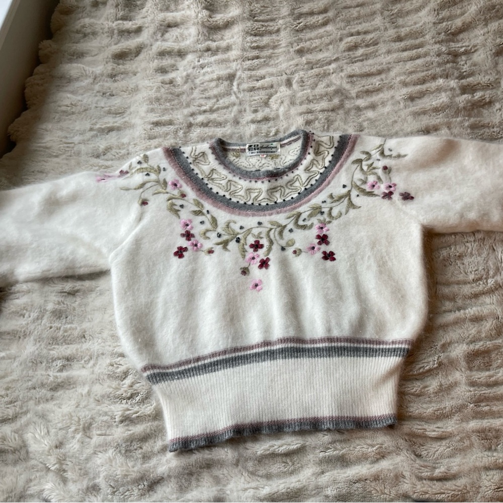 Vintage Women's Mid-Crop length Cream Beaded Embroidered Floral Sweater